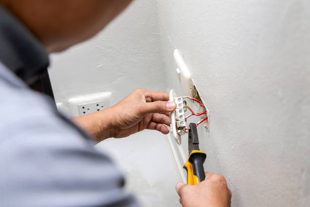 Best Circuit Breaker Repair  in Yorktown, TX